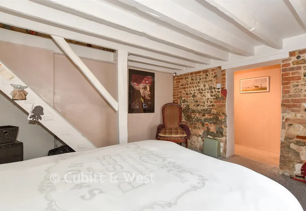 Bedroom 2 Annexe - North End Road, Yapton, Arundel, West Sussex - Wards of Kent