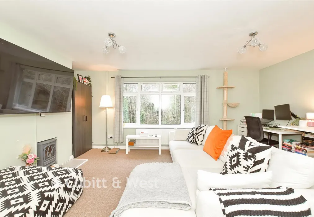 Lounge - Herington Road, Arundel, West Sussex - Wards of Kent