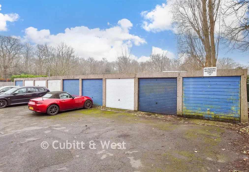 Driveway/Parking - Herington Road, Arundel, West Sussex - Wards of Kent