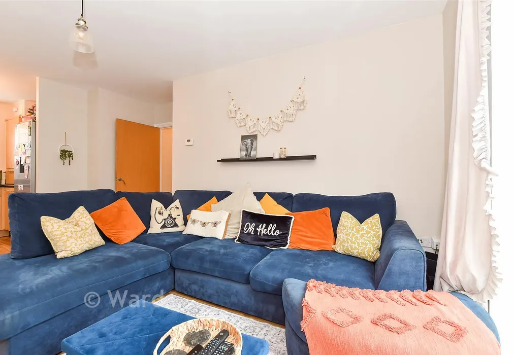 Lounge/ Diner - Medway Road, Tunbridge Wells, Kent - Wards of Kent