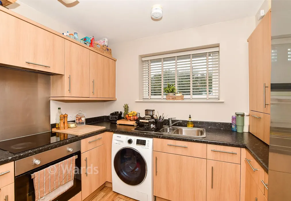 Kitchen - Medway Road, Tunbridge Wells, Kent - Wards of Kent