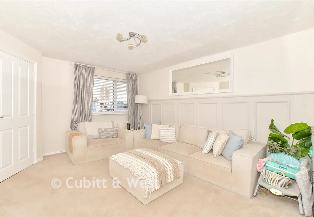 Lounge - Camelia Close, Havant, Hampshire - Wards of Kent