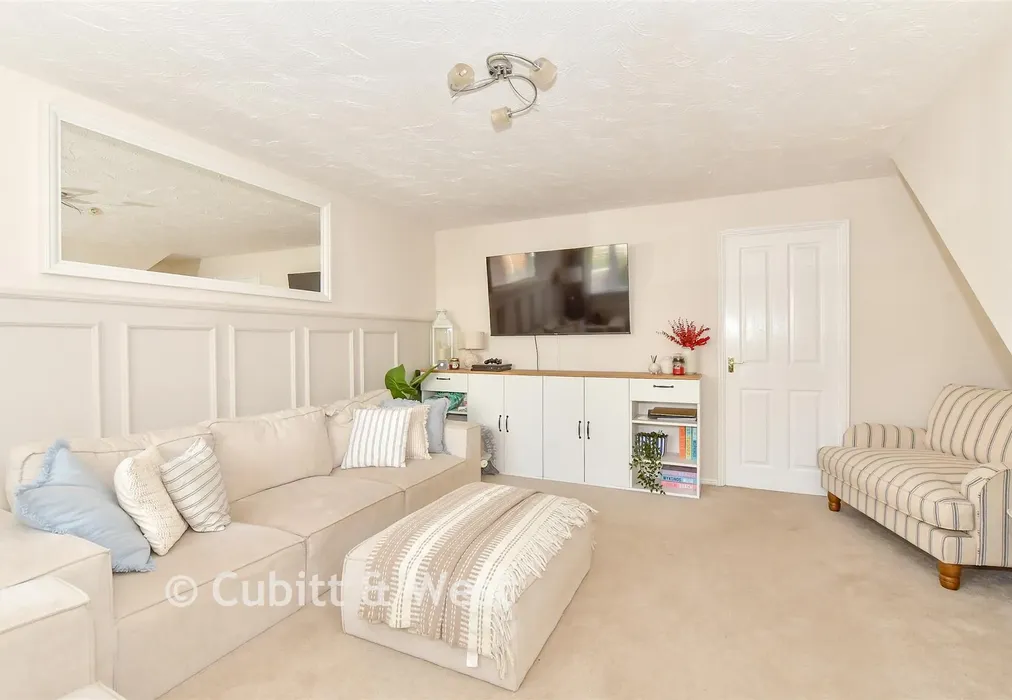 Lounge - Camelia Close, Havant, Hampshire - Wards of Kent