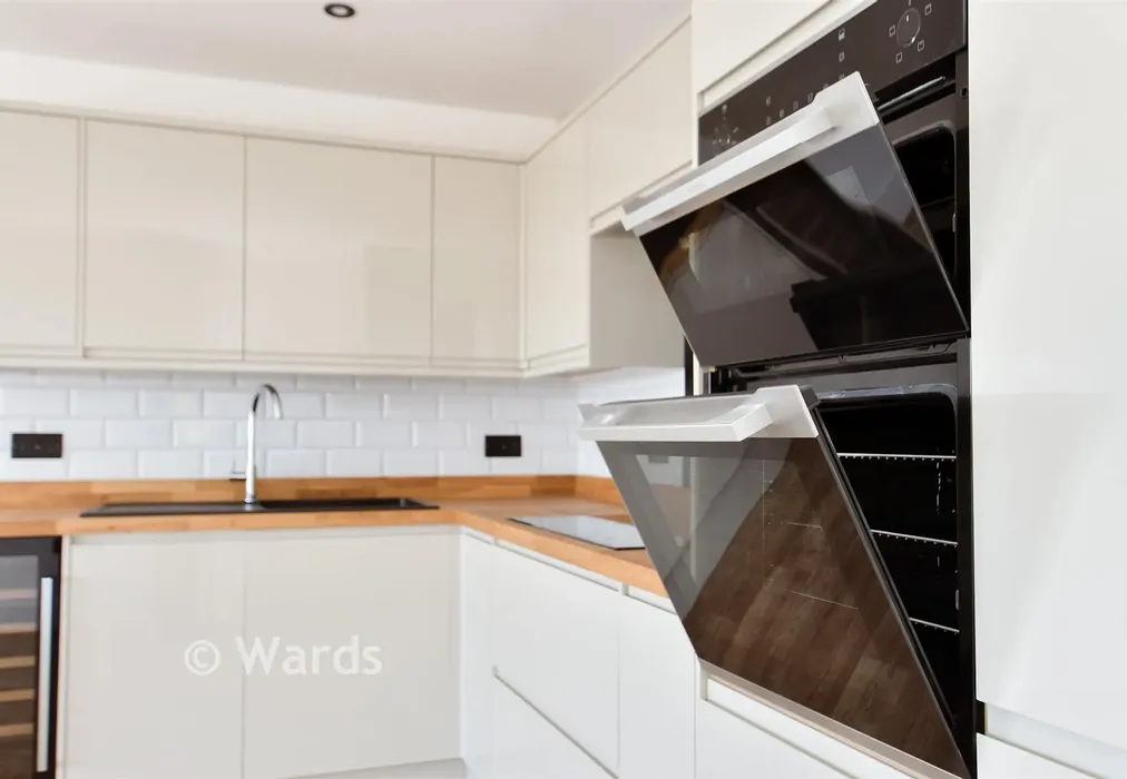 Internal Specification - The Parade, Greatstone, Kent - Wards of Kent