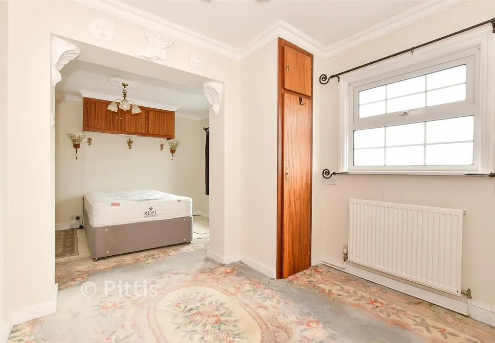 Dressing Area - Cross Road, Lake, Sandown, Isle of Wight - Wards of Kent