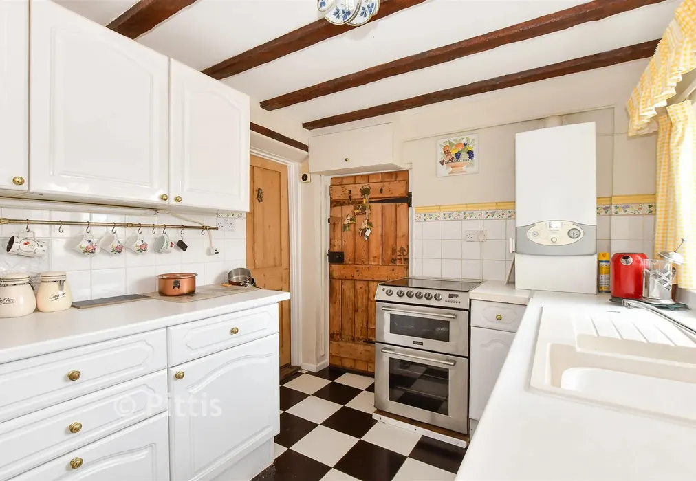 Kitchen - Cross Road, Lake, Sandown, Isle of Wight - Wards of Kent