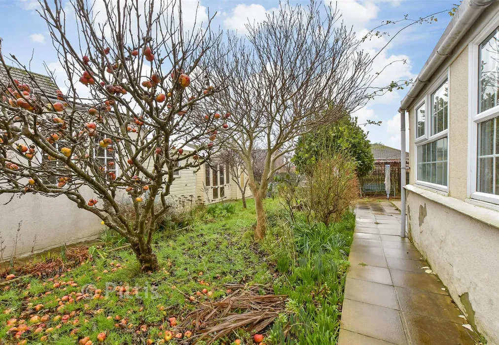 Rear Garden - Cross Road, Lake, Sandown, Isle of Wight - Wards of Kent