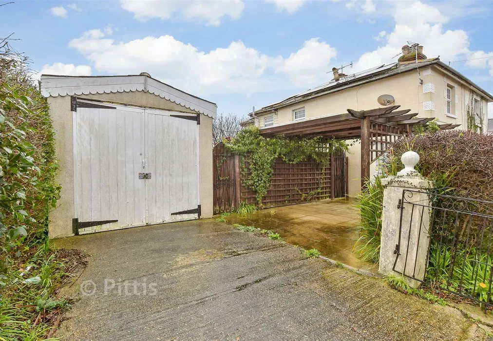 Driveway/Parking - Cross Road, Lake, Sandown, Isle of Wight - Wards of Kent