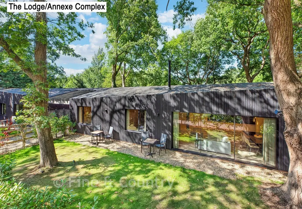 The Lodge/Annexe Complex - Willow Road, Whitstable, Kent - Wards of Kent