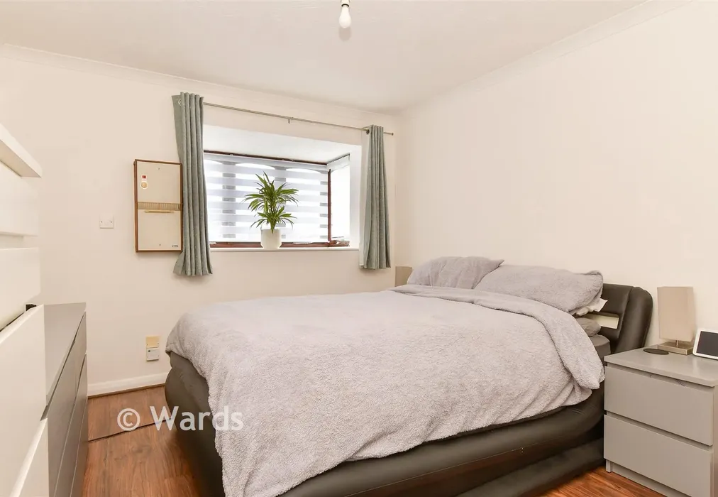 Bedroom - Willowside, Snodland, Kent - Wards of Kent
