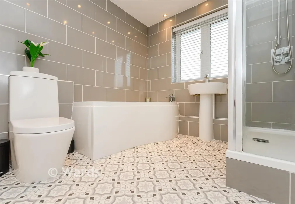 Bathroom - The Briars, West Kingsdown, Sevenoaks, Kent - Wards of Kent