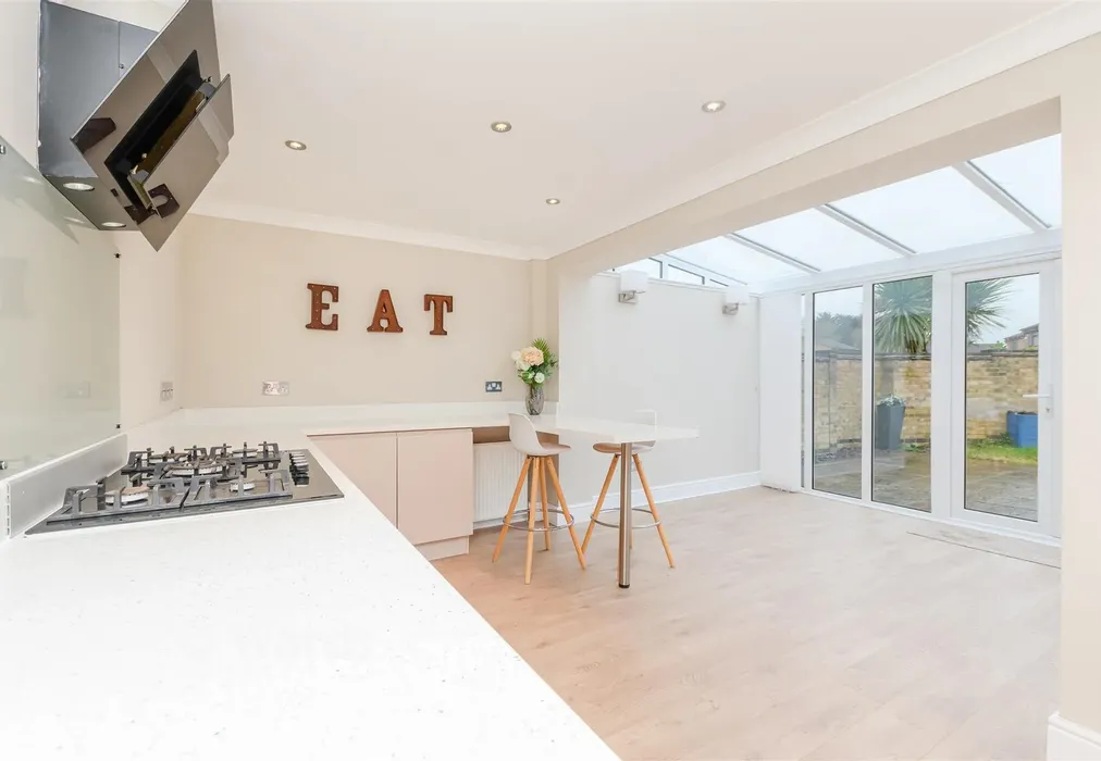 Kitchen/Breakfast Room - The Briars, West Kingsdown, Sevenoaks, Kent - Wards of Kent