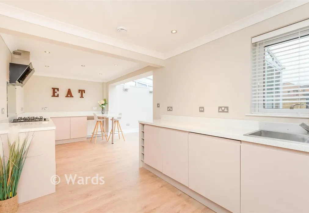 Kitchen/Breakfast Room - The Briars, West Kingsdown, Sevenoaks, Kent - Wards of Kent