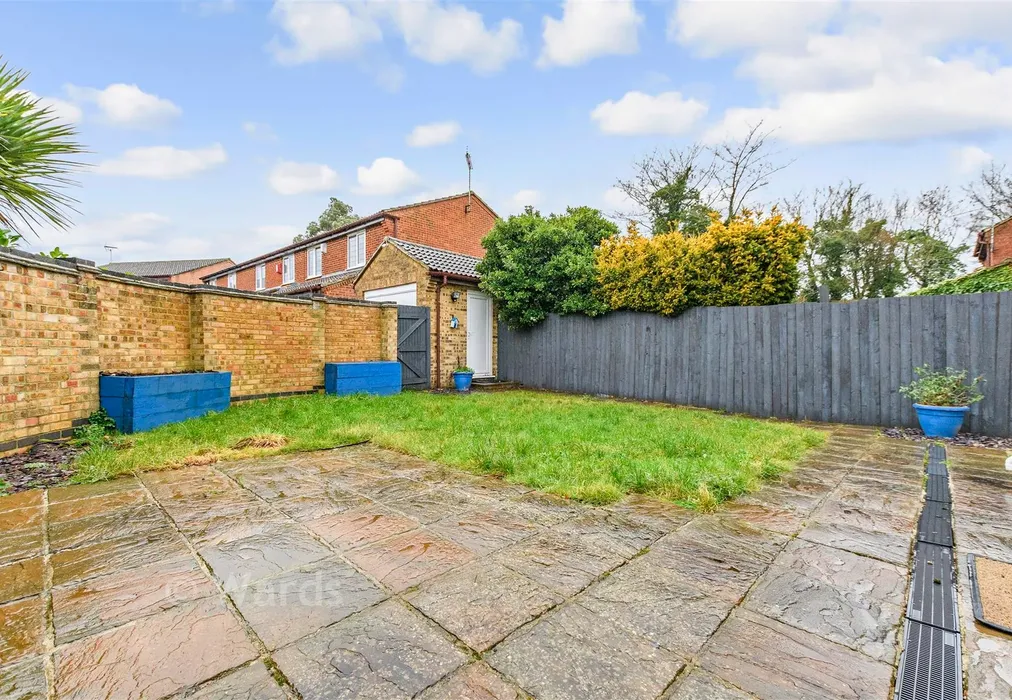 Rear Garden - The Briars, West Kingsdown, Sevenoaks, Kent - Wards of Kent