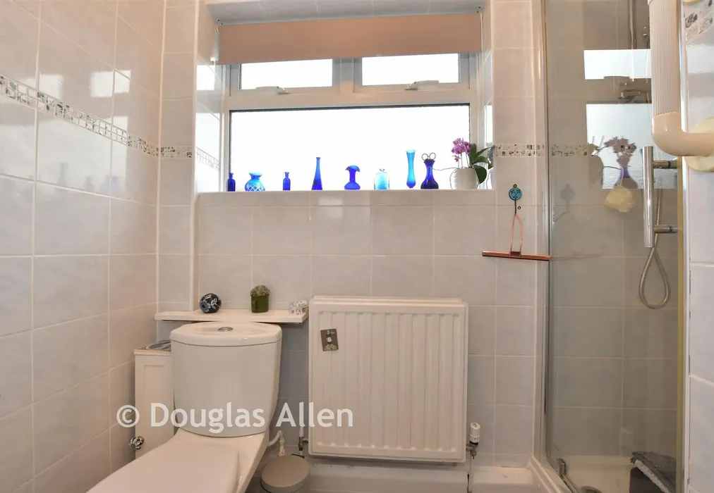Shower Room - Roseberry Gardens, Upminster, Essex - Wards of Kent
