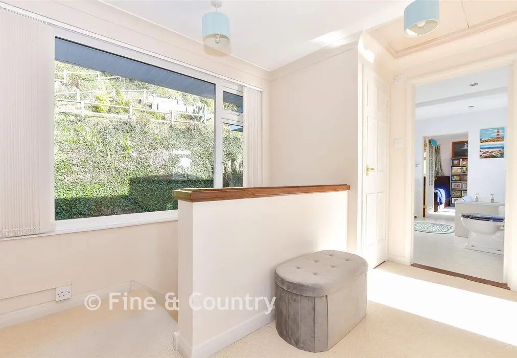 Internal Lifestyle Photograph - Castle Court, Ventnor, Isle of Wight - Wards of Kent