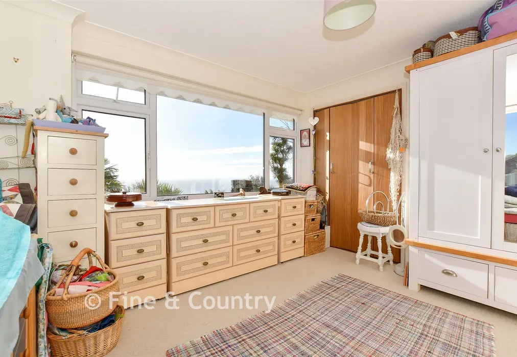 Bedroom 3 - Castle Court, Ventnor, Isle of Wight - Wards of Kent