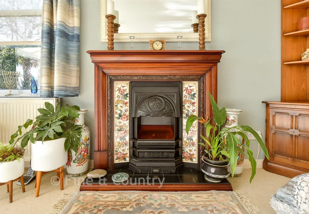 Internal Feature - Castle Court, Ventnor, Isle of Wight - Wards of Kent