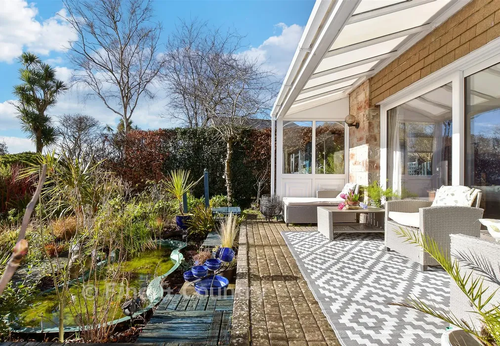 External Feature - Castle Court, Ventnor, Isle of Wight - Wards of Kent