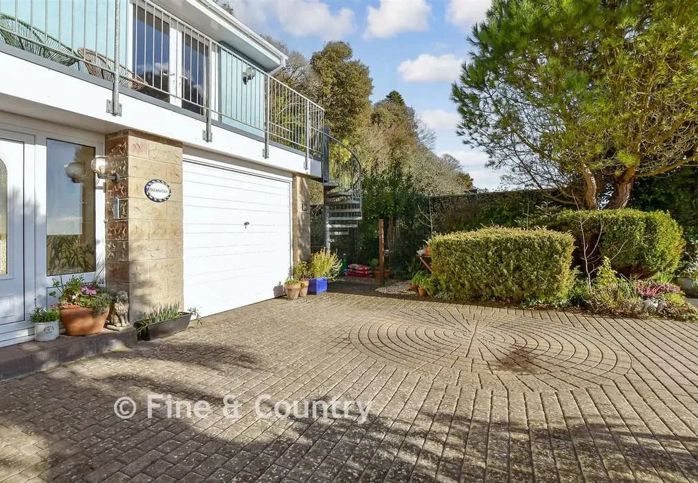 Driveway/Parking - Castle Court, Ventnor, Isle of Wight - Wards of Kent