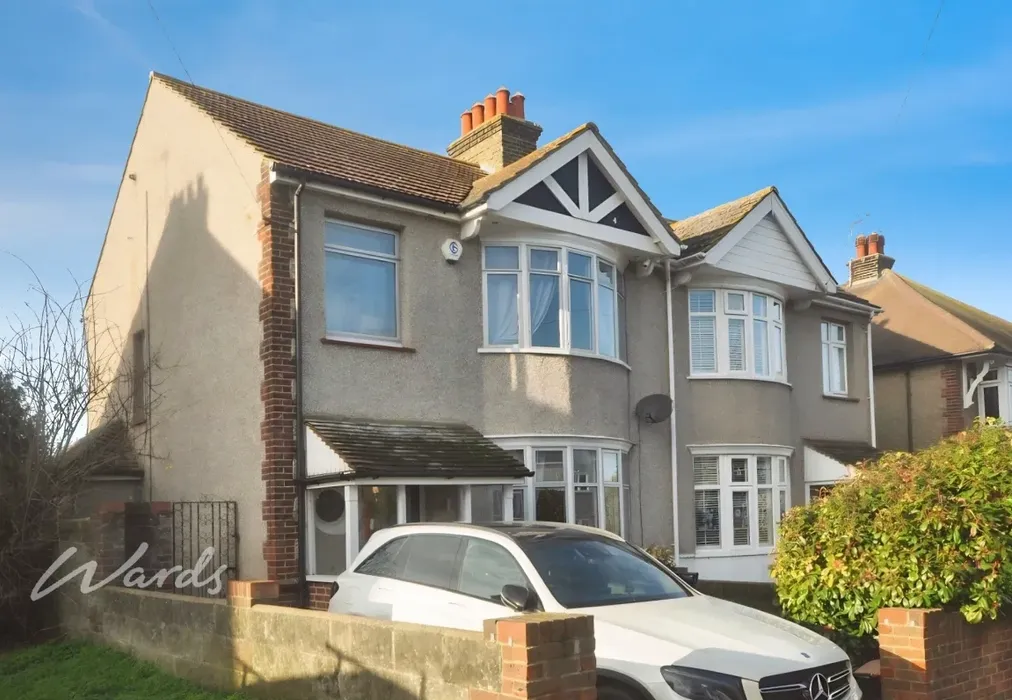 Front - Northridge Road Gravesend DA12 - Wards of Kent