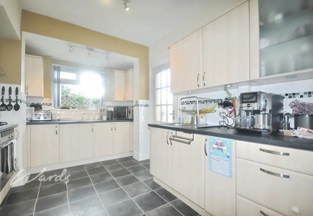 Kitchen - Northridge Road Gravesend DA12 - Wards of Kent