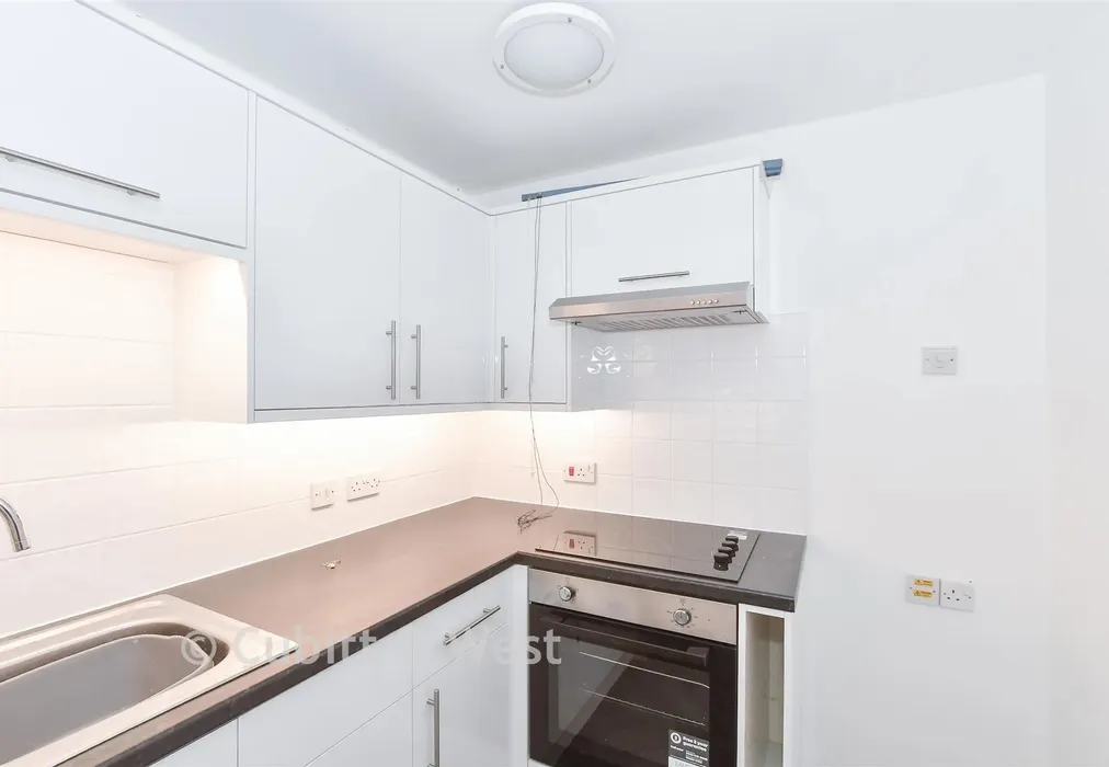 Kitchen - Framfield Road, Uckfield, East Sussex - Wards of Kent