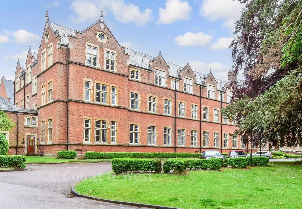 External (Web) - Lavender Close, Leatherhead, Surrey - Wards of Kent