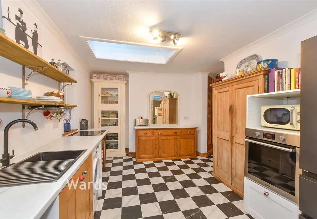 Kitchen - Church Lane, New Romney, Kent - Wards of Kent