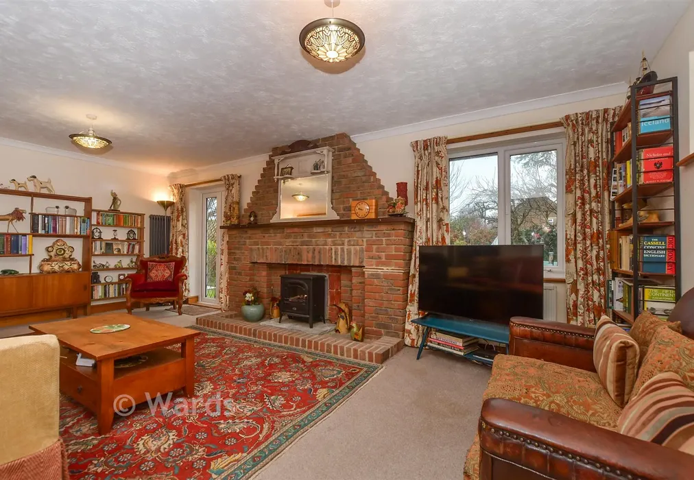 Lounge - Church Lane, New Romney, Kent - Wards of Kent