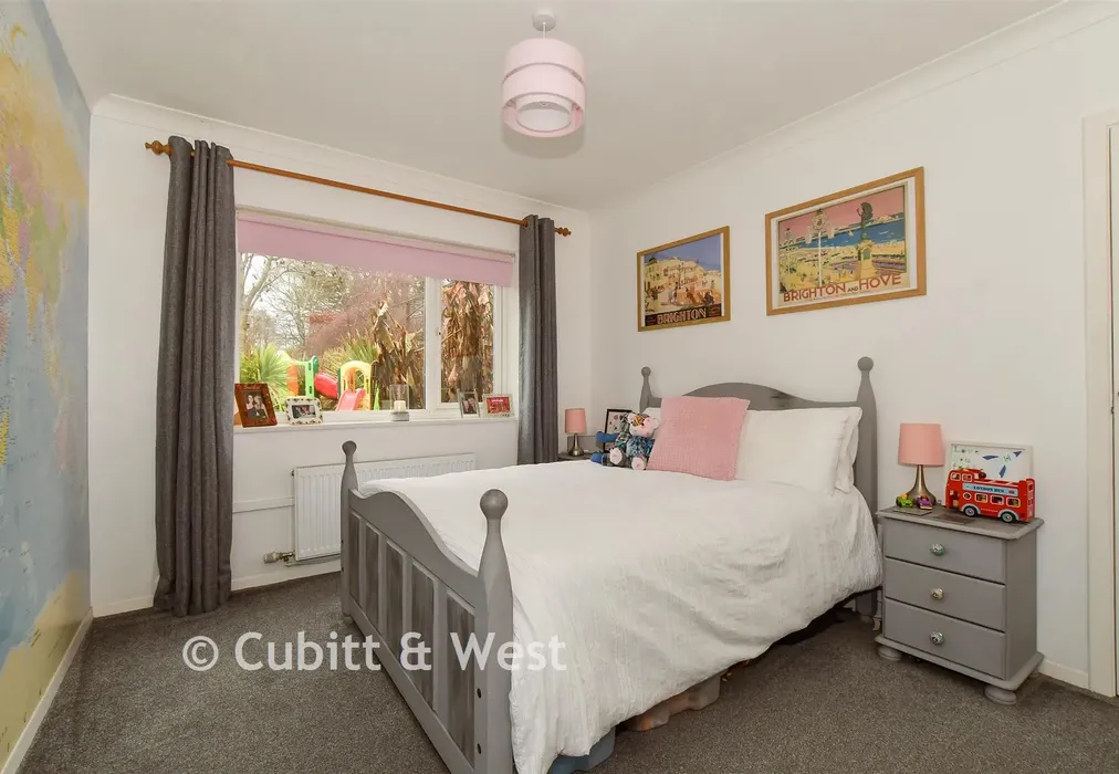 Bedroom 2 - Horsham Road, Rusper, West Sussex - Wards of Kent