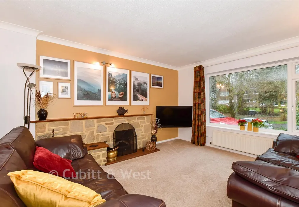 Lounge/Dining Room - Horsham Road, Rusper, West Sussex - Wards of Kent
