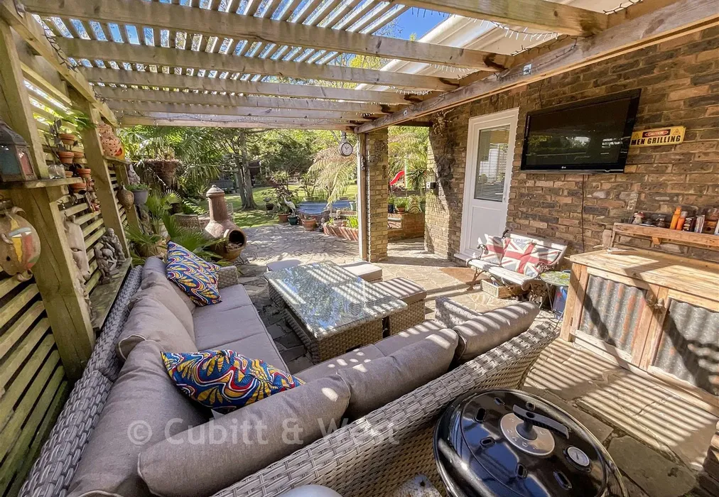 Seating Area. - Horsham Road, Rusper, West Sussex - Wards of Kent