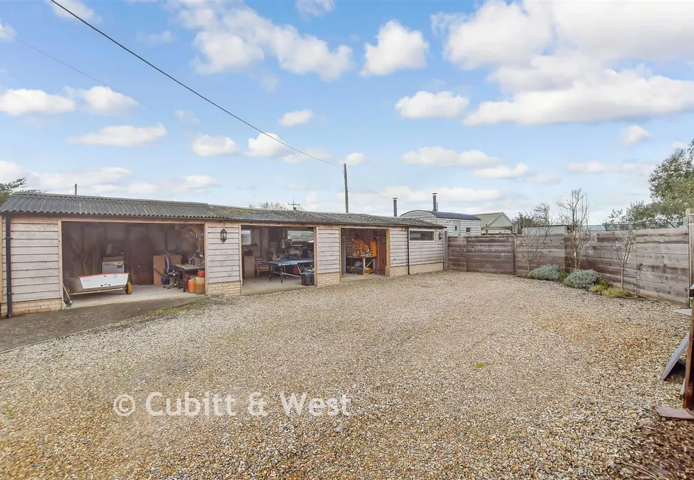 Workshop/Outbuildings - Chalk Lane, Sidlesham, Chichester, West Sussex - Wards of Kent