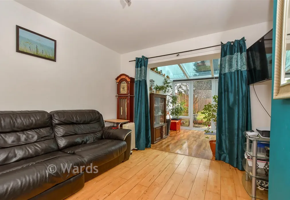 Lounge - Rectory Road, Deal, Kent - Wards of Kent