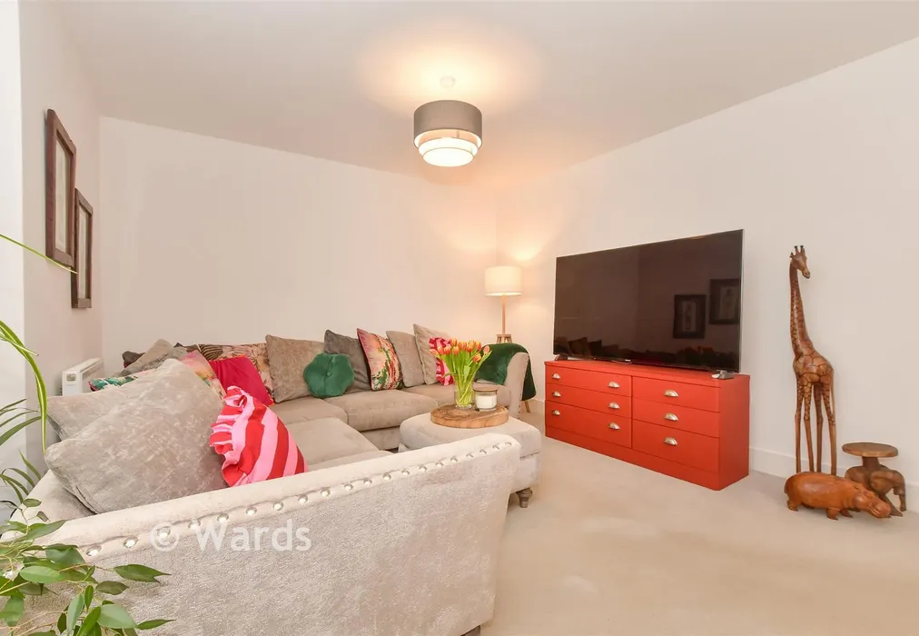 Lounge - Ransley Field, High Halden, Ashford, Kent - Wards of Kent