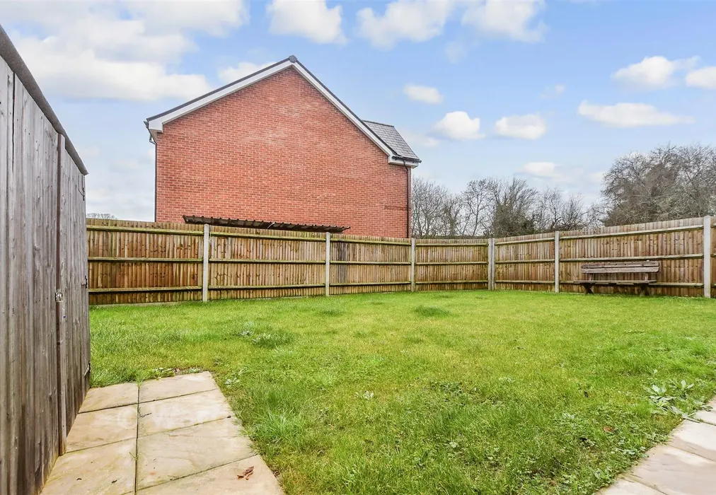 Rear Garden - Ransley Field, High Halden, Ashford, Kent - Wards of Kent