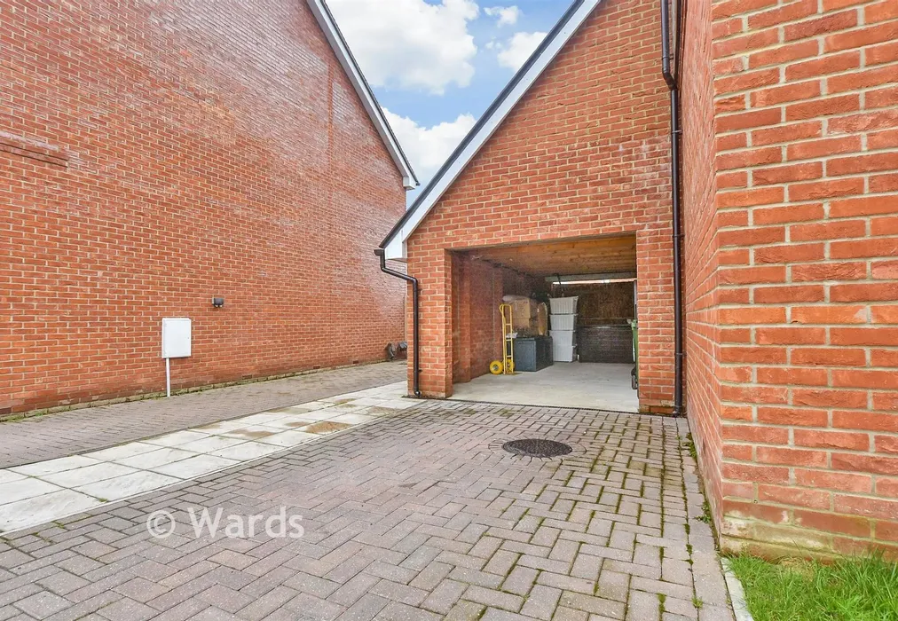 Driveway/Parking - Ransley Field, High Halden, Ashford, Kent - Wards of Kent