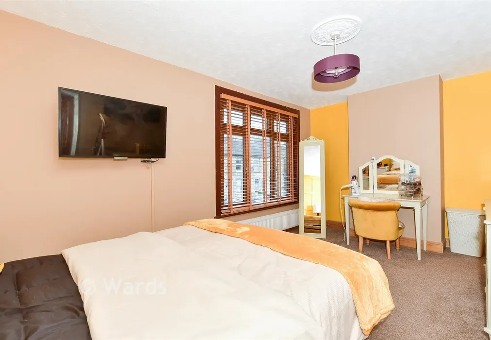 Bedroom 1 - Milton Street, Maidstone, Kent - Wards of Kent