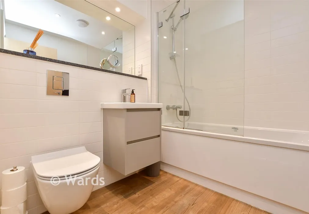 Bathroom - Rose Lane, Stelling Minnis, Canterbury, Kent - Wards of Kent