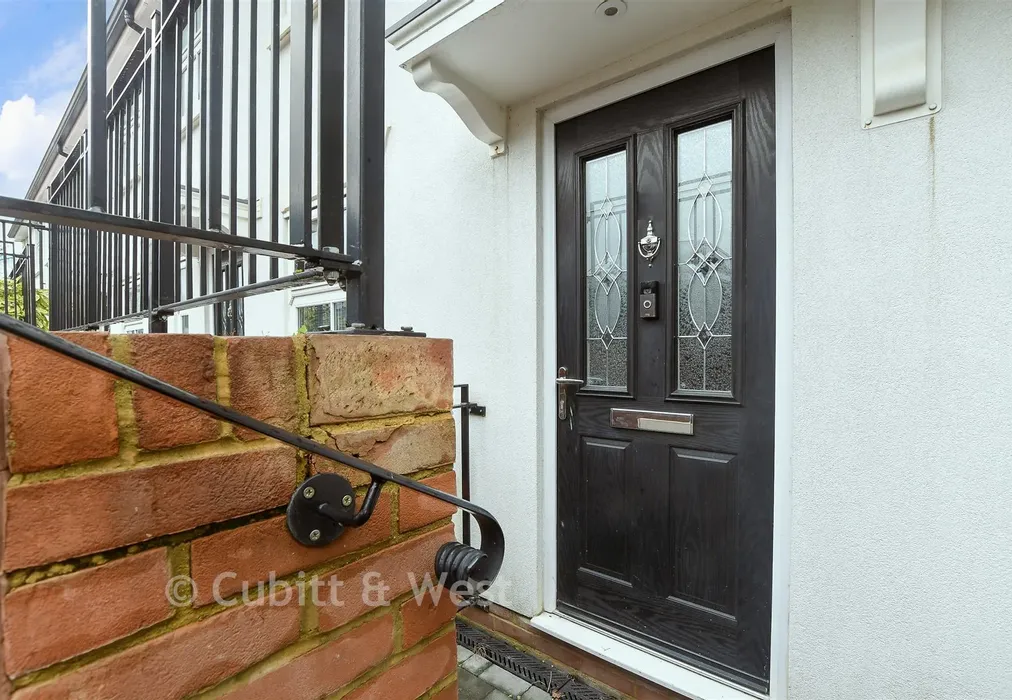 External Lifestyle Photograph - Albert Road North, Reigate, Surrey - Wards of Kent