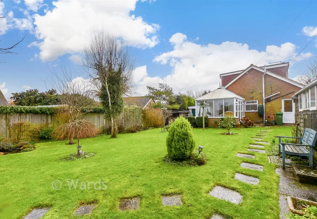 Rear Garden - Priory Close, New Romney, Kent - Wards of Kent