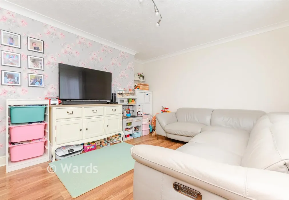 Lounge/Diner - Sunderland Close, Rochester, Kent - Wards of Kent