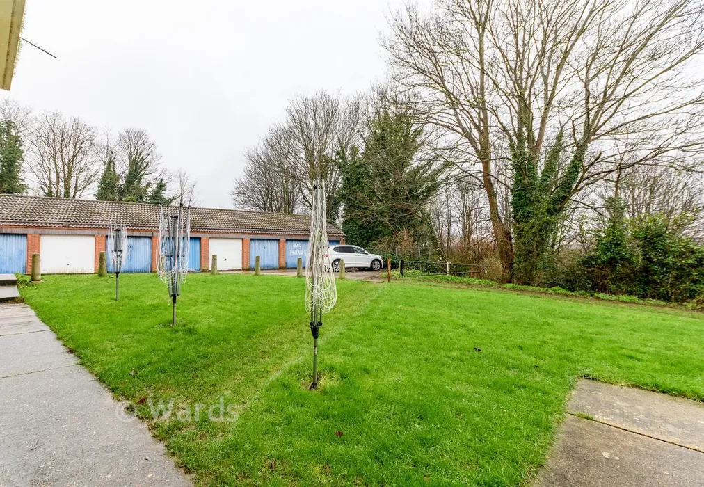 Communal Gardens - Sunderland Close, Rochester, Kent - Wards of Kent