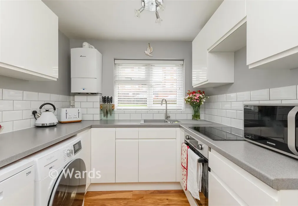 Kitchen - Sunderland Close, Rochester, Kent - Wards of Kent