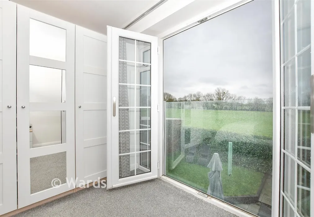 Bedroom 1 - Chapel Street, Ryarsh, West Malling, Kent - Wards of Kent