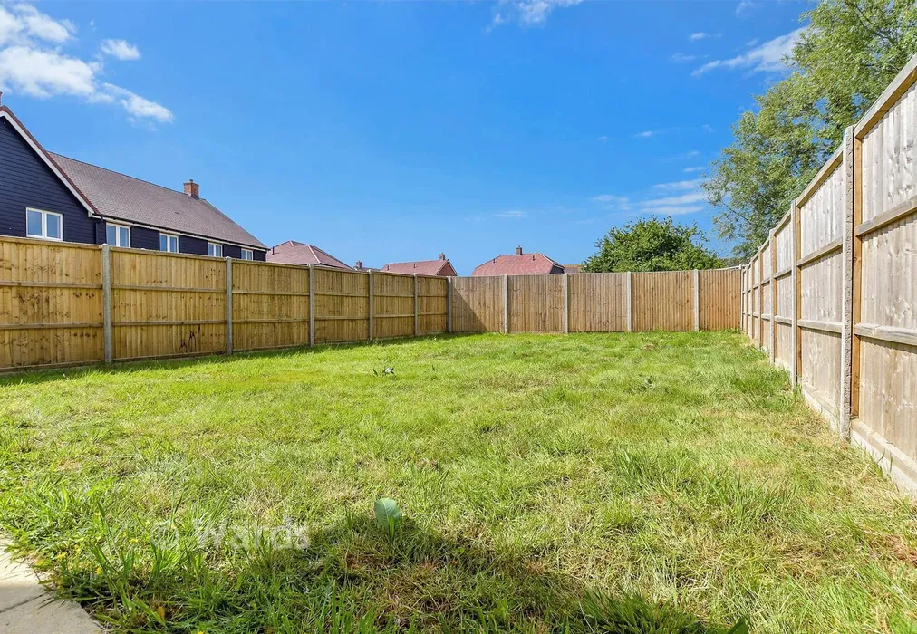 Rear Garden - Maude Close, The Maude, New Romney, Kent - Wards of Kent