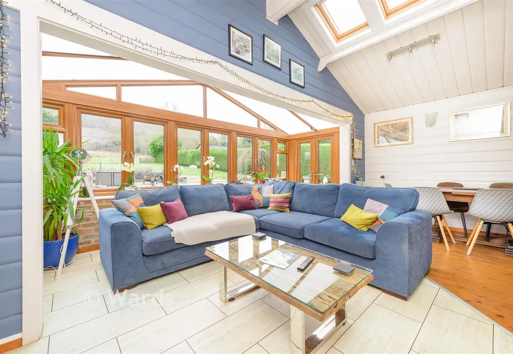 Lounge - Knatts Valley Road, Knatts Valley, Sevenoaks, Kent - Wards of Kent