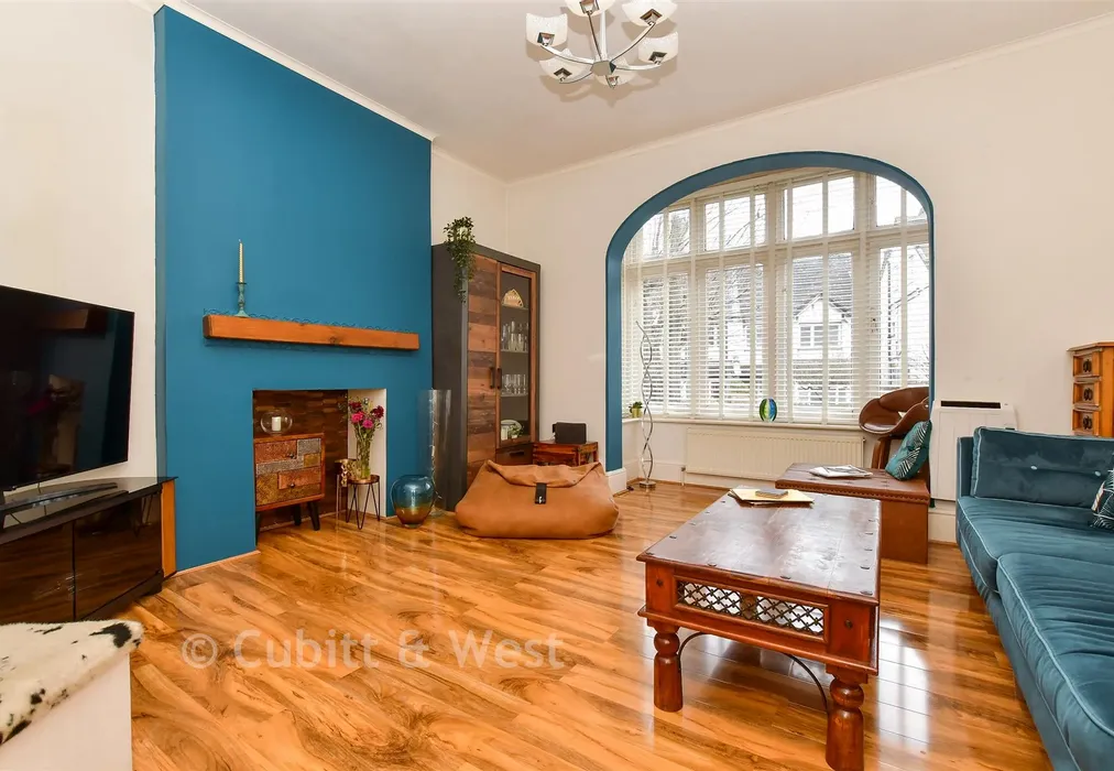 Living Room - Blenheim Crescent, South Croydon, Surrey - Wards of Kent