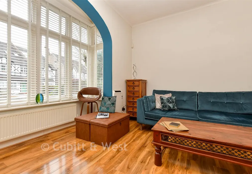 Internal Lifestyle Photograph - Blenheim Crescent, South Croydon, Surrey - Wards of Kent